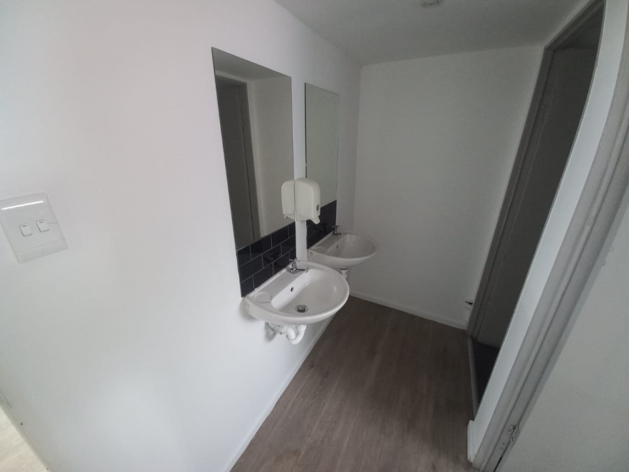 To Let commercial Property for Rent in Paarden Eiland Western Cape